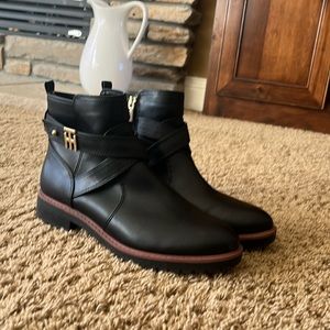 I have too many shoes and need to clean out my closet!